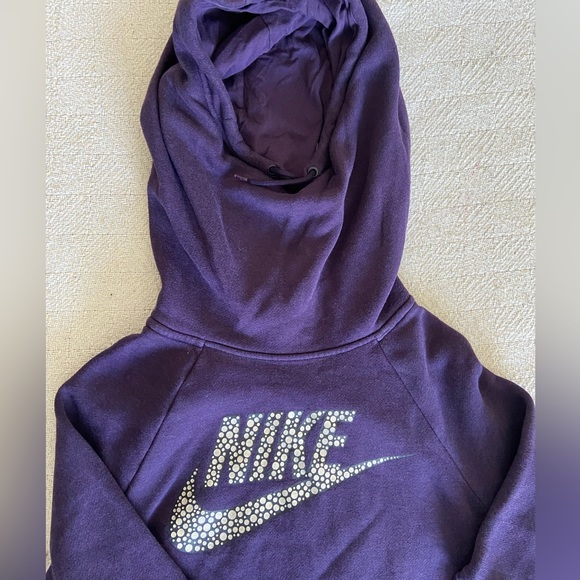 Women’s Nike Sweater - Picture 2 of 3